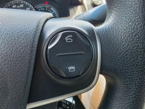 Used 2012 Toyota Camry LE FWD image 20