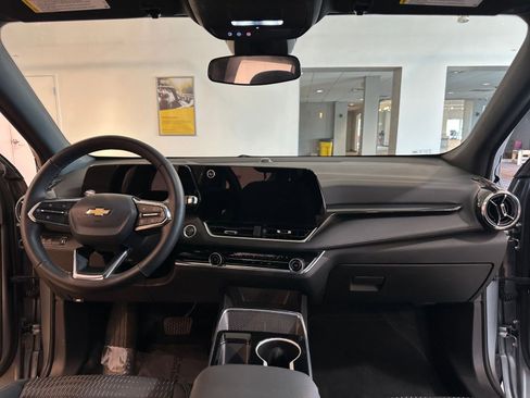 Used 2025 Chevrolet Equinox LT image 33