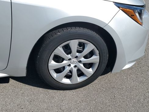 Used 2024 Toyota Corolla LE image 6