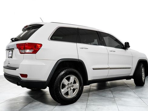Used 2013 Jeep Grand Cherokee Laredo AWD/4WD image 7