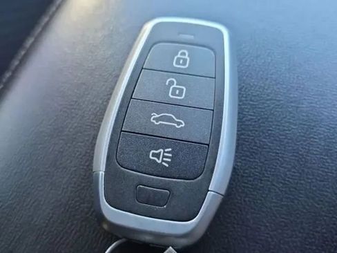 Used 2016 Dodge Journey SXT image 27