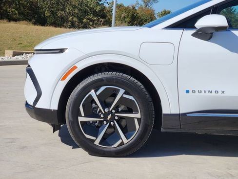 New 2025 Chevrolet Equinox EV LT FWD image 8