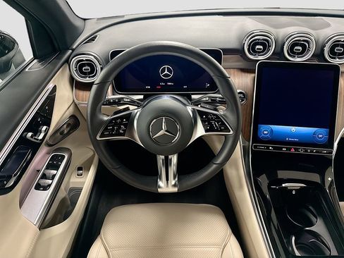 Certified 2026 Mercedes-Benz GLC 300 image 10