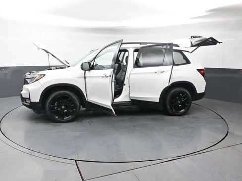 Certified 2024 Honda Passport Black Edition image 46