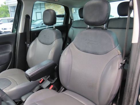 Used 2015 FIAT 500L Trekking FWD image 40