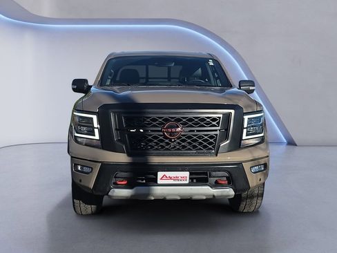 Used 2024 Nissan Titan PRO-4X w/ Pro-4x Convenience Package image 8