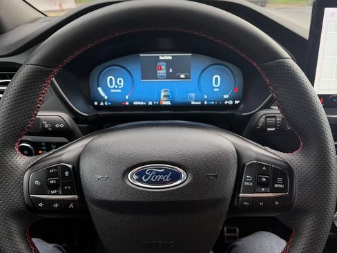 Used 2023 Ford Escape ST-Line Elite w/ Premium Technology Package AWD/4WD image 11
