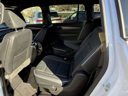 Used 2025 Buick Enclave Sport Touring w/ Trailering Package, 5000 lbs. AWD/4WD image 12