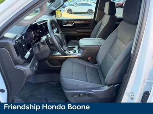 Used 2024 Chevrolet Silverado 1500 LT Trail Boss AWD/4WD image 14