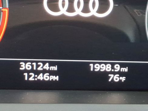 Used 2023 Audi e-tron Premium Plus w/ Premium Plus Package AWD/4WD image 11