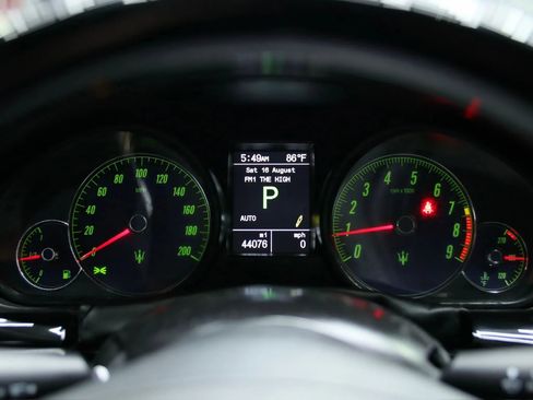 Used 2015 Maserati GranTurismo Sport image 31