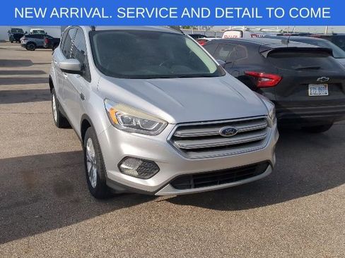 Used 2017 Ford Escape SE w/ SE Leather Comfort Package AWD/4WD image 8