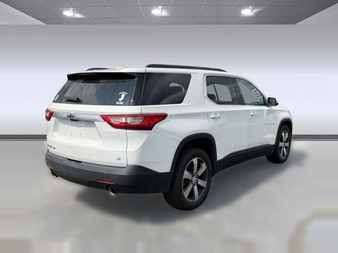 Used 2019 Chevrolet Traverse LT w/ LT Premium Package AWD/4WD image 7