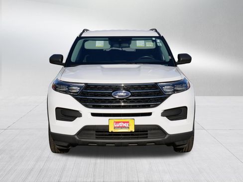 Used 2020 Ford Explorer XLT w/ Comfort Package AWD/4WD image 2