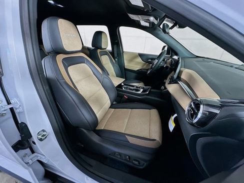 New 2026 Chevrolet Equinox ACTIV w/ Convenience Package III AWD/4WD image 31
