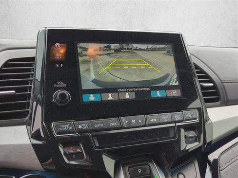 Used 2023 Honda Odyssey Touring image 13