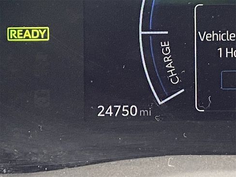 Certified 2025 Toyota Camry SE w/ Convenience Package image 13