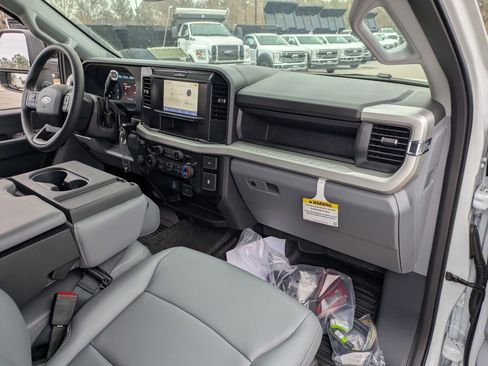 New 2025 Ford F350 XL w/ XL Chrome Package image 37