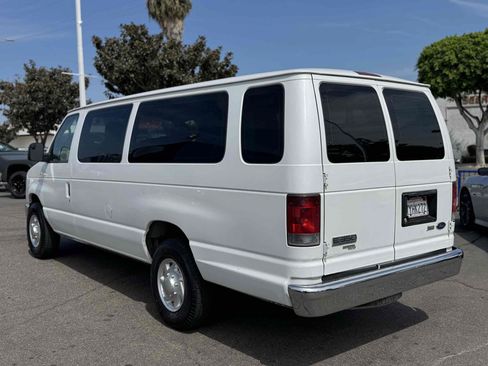 Used 2011 Ford E-350 and Econoline 350 XLT RWD image 4