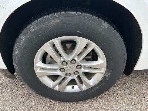 Used 2019 Buick Enclave Essence FWD image 4