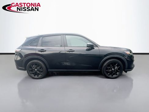 Used 2025 Honda HR-V Sport image 10
