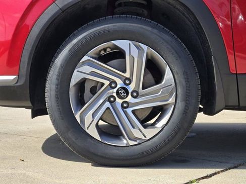 Certified 2023 Hyundai Santa Fe SE image 11