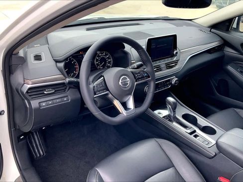 Used 2019 Nissan Altima 2.5 SL FWD image 17