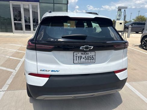 Used 2023 Chevrolet Bolt EUV LT w/ Driver Confidence Package FWD image 3