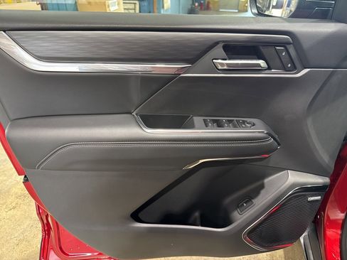 New 2025 GMC Acadia Elevation w/ Elevation Premium Package image 19