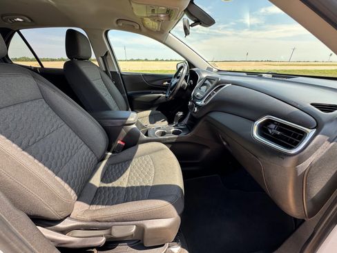 Used 2019 Chevrolet Equinox LT image 19