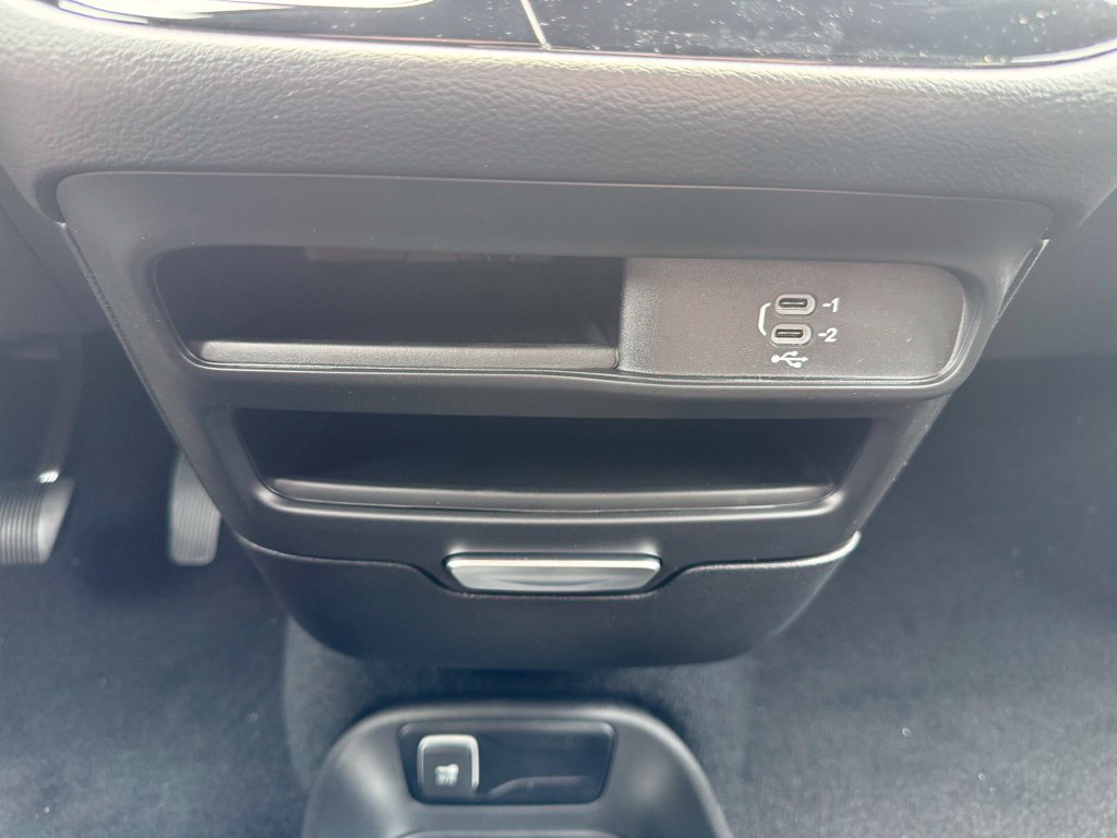 New 2027 Chrysler Pacifica Select w/ Family Tech Group FWD image 21