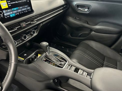 Certified 2024 Honda HR-V EX-L image 10