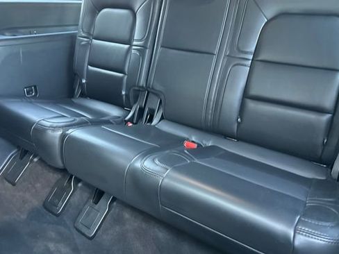 Used 2020 Lincoln Navigator L Reserve w/ Equipment Group 208A Reserve image 18