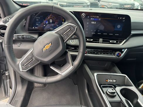 Used 2026 Chevrolet Equinox LT w/ Convenience Package II FWD image 44