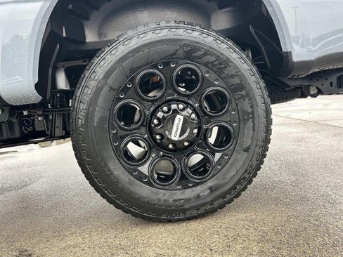 New 2026 Ford F250 Lariat w/ Black Appearance Package image 19