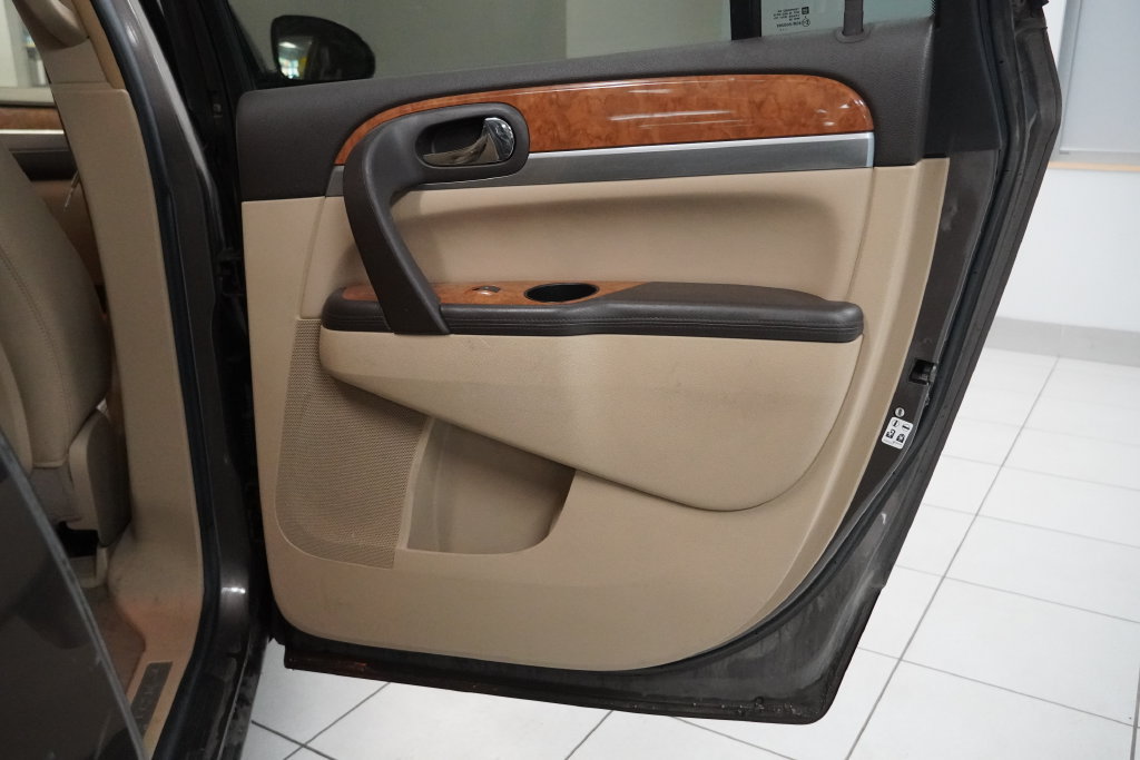 Used 2008 Buick Enclave CXL w/ Entertainment Package #3 FWD image 42