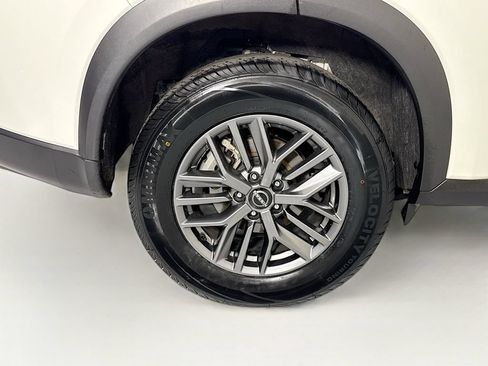 Used 2024 Nissan Rogue S FWD image 33