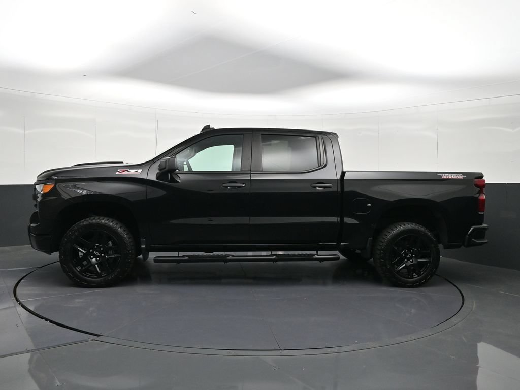 Certified 2023 Chevrolet Silverado 1500 Custom Trail Boss w/ LPO, Dark Essentials Package AWD/4WD image 2