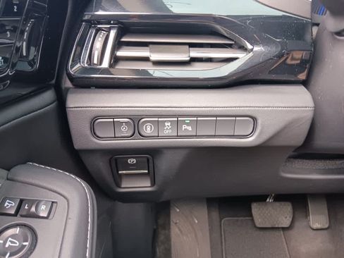 Used 2023 Acura MDX w/ Technology Package AWD/4WD image 22