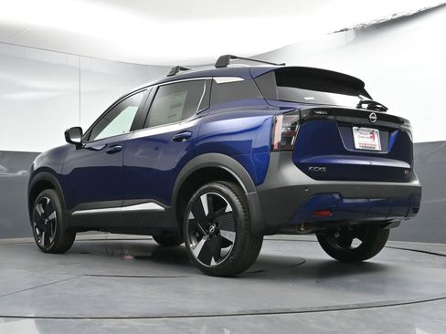 Used 2026 Nissan Kicks SR FWD image 25