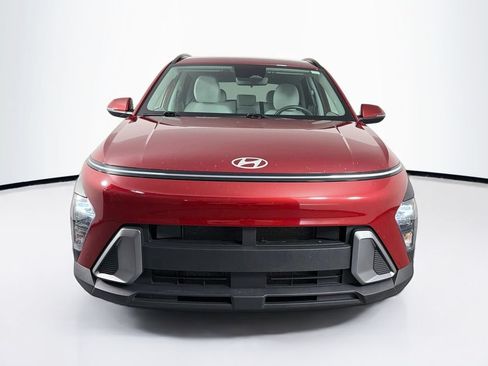 Used 2025 Hyundai Kona SEL FWD image 2