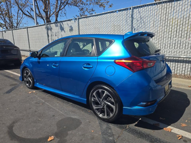 Used 2018 Toyota Corolla iM w/ Protection Package FWD image 6