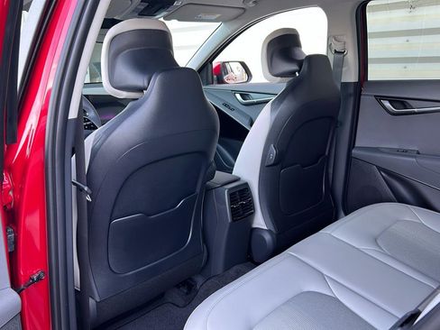 New 2025 Kia Niro EX image 13