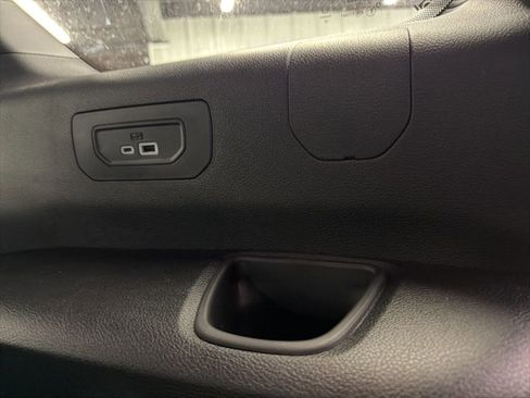 New 2025 Jeep Grand Cherokee L Altitude image 11