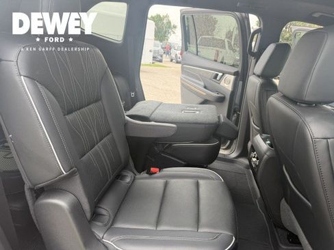 Used 2025 Buick Enclave Avenir w/ Super Cruise Package AWD/4WD image 38
