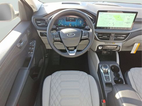 New 2024 Ford Escape SE w/ PHEV Premium Package image 9