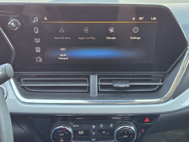 Used 2025 Chevrolet Trax LT FWD image 18