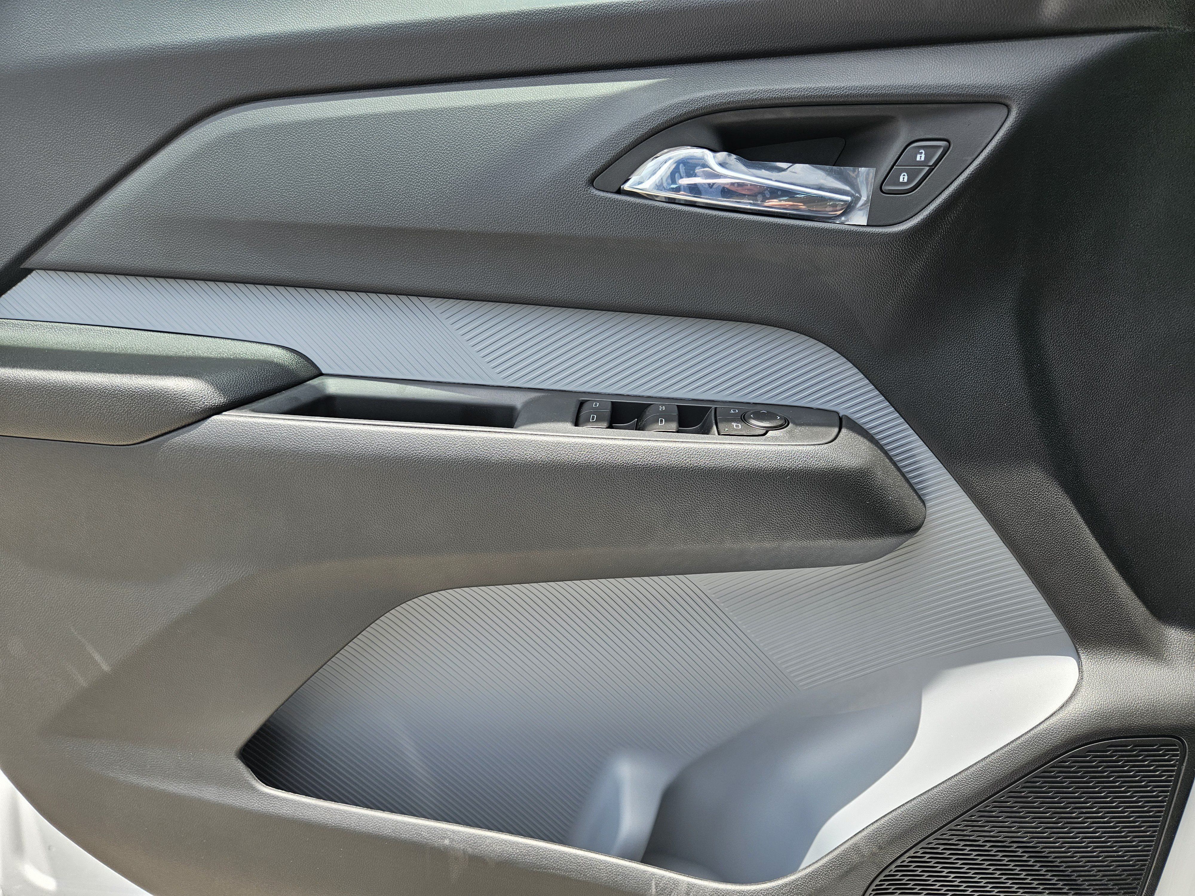 New 2027 Chevrolet Bolt LT FWD image 16
