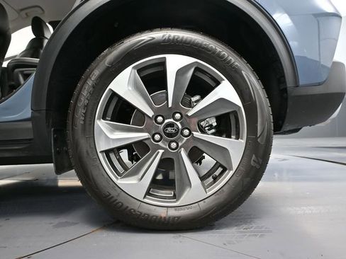 Used 2025 Ford Escape Platinum image 13