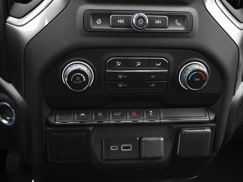 Used 2023 Chevrolet Silverado 1500 Custom AWD/4WD image 17